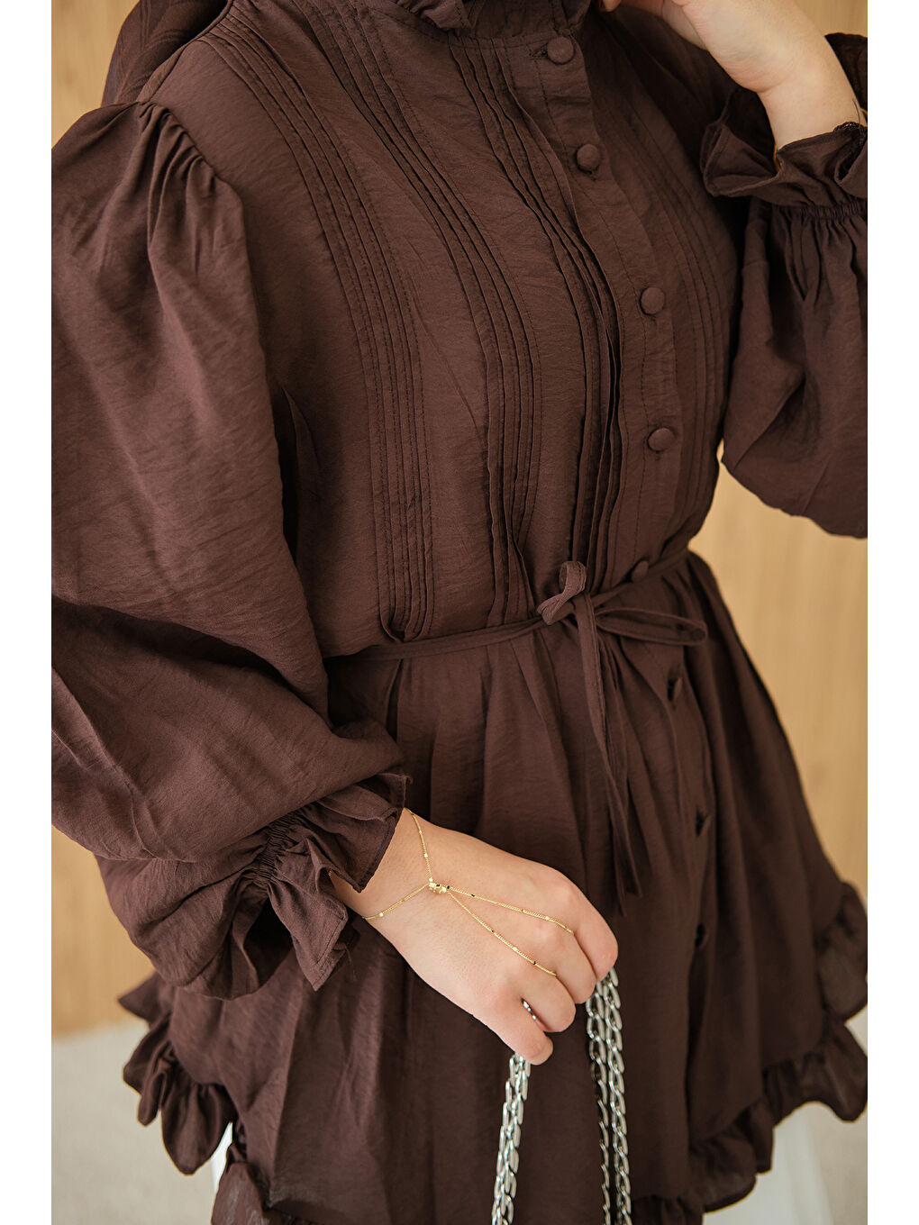 Kadın Önü Nervurlu Bel Bağlamalı Gömlek Kahverengi-4