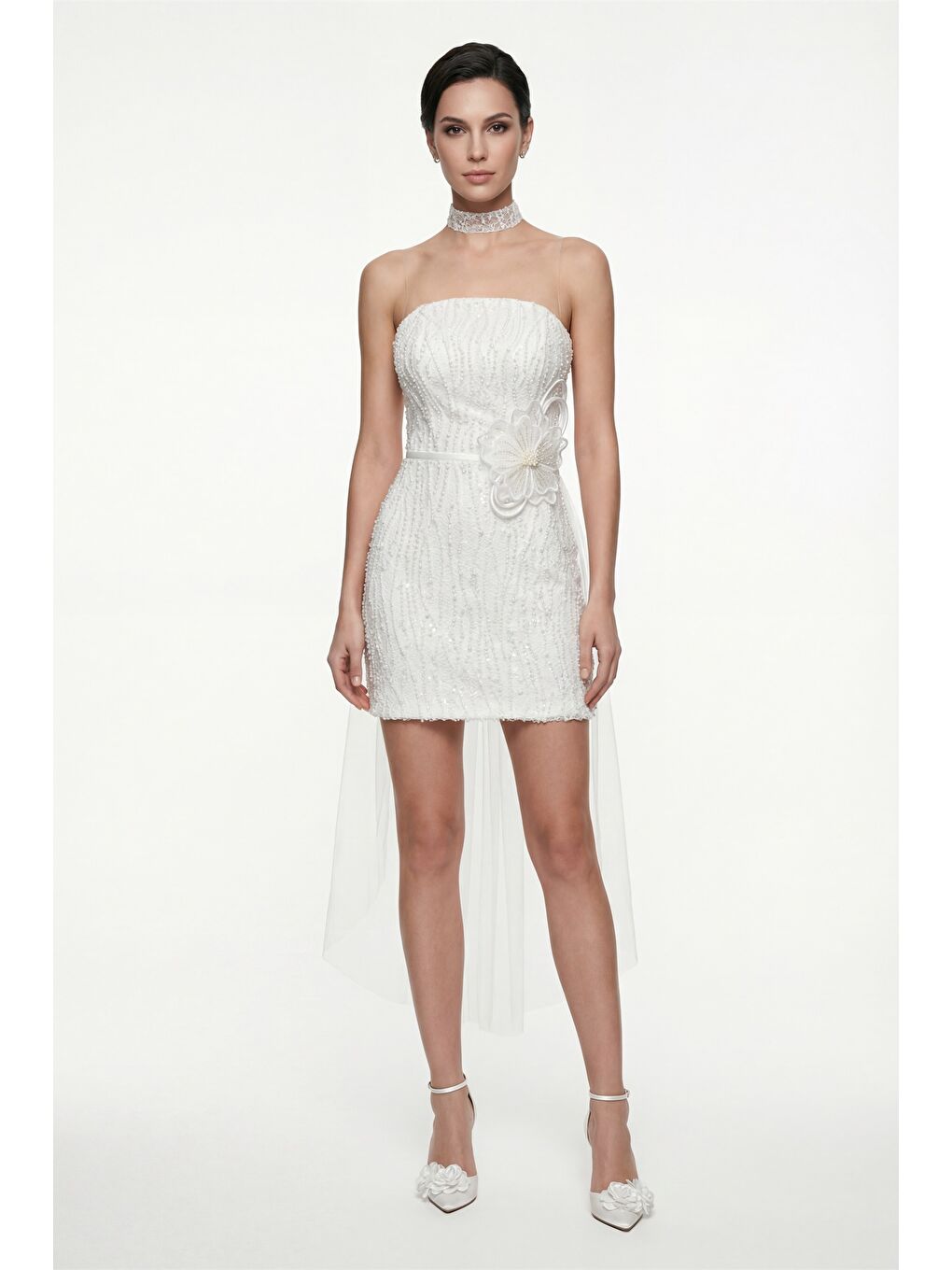 Kadın Beyaz Straplez Yaka Tüllü Mini Taşlı After Party Abiye Elbise