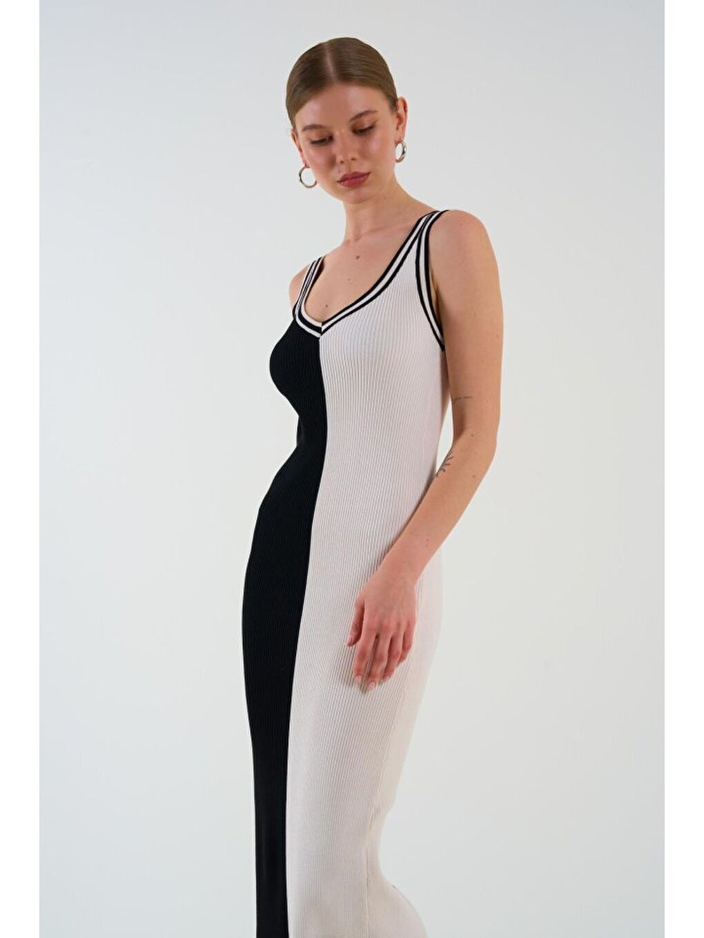 İki Renki Kolsuz Elbise - Siyah-Krem-2