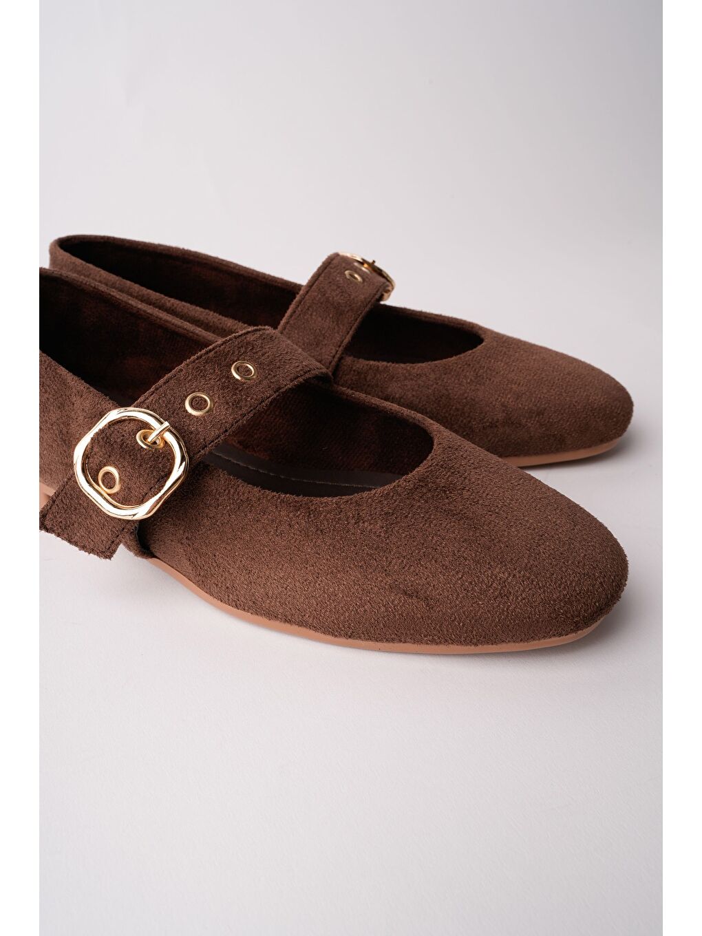 Kahverengi HALSEY Gold Tokalı Deri Kadın Babet Ayakkabı-1