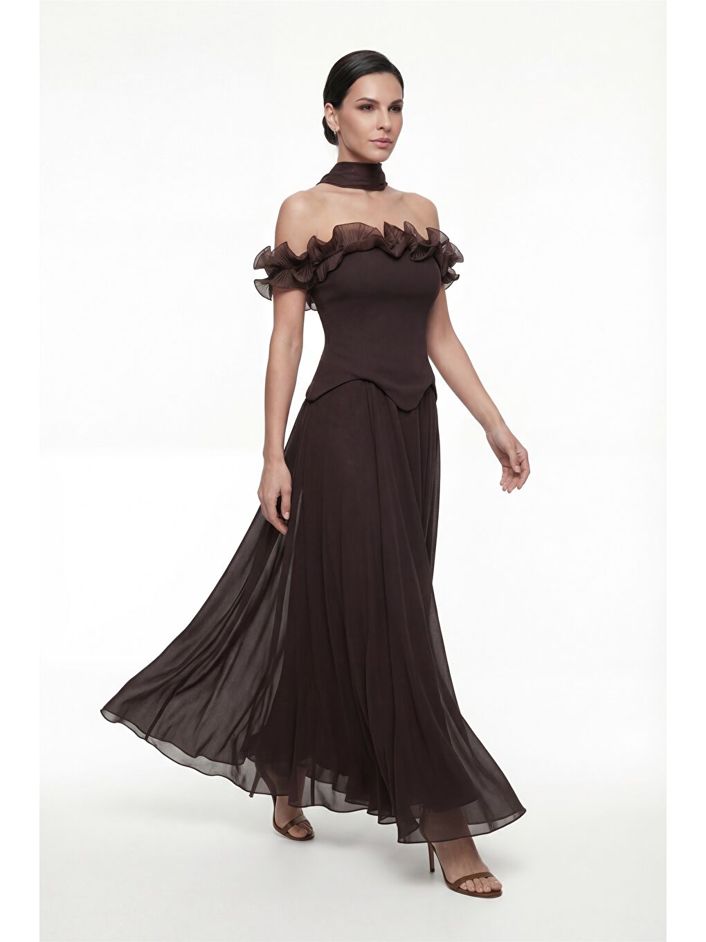 Kadın Kahverengi Fırfır Detaylı Uzun Söz Nişan Nikah Abiye Elbise