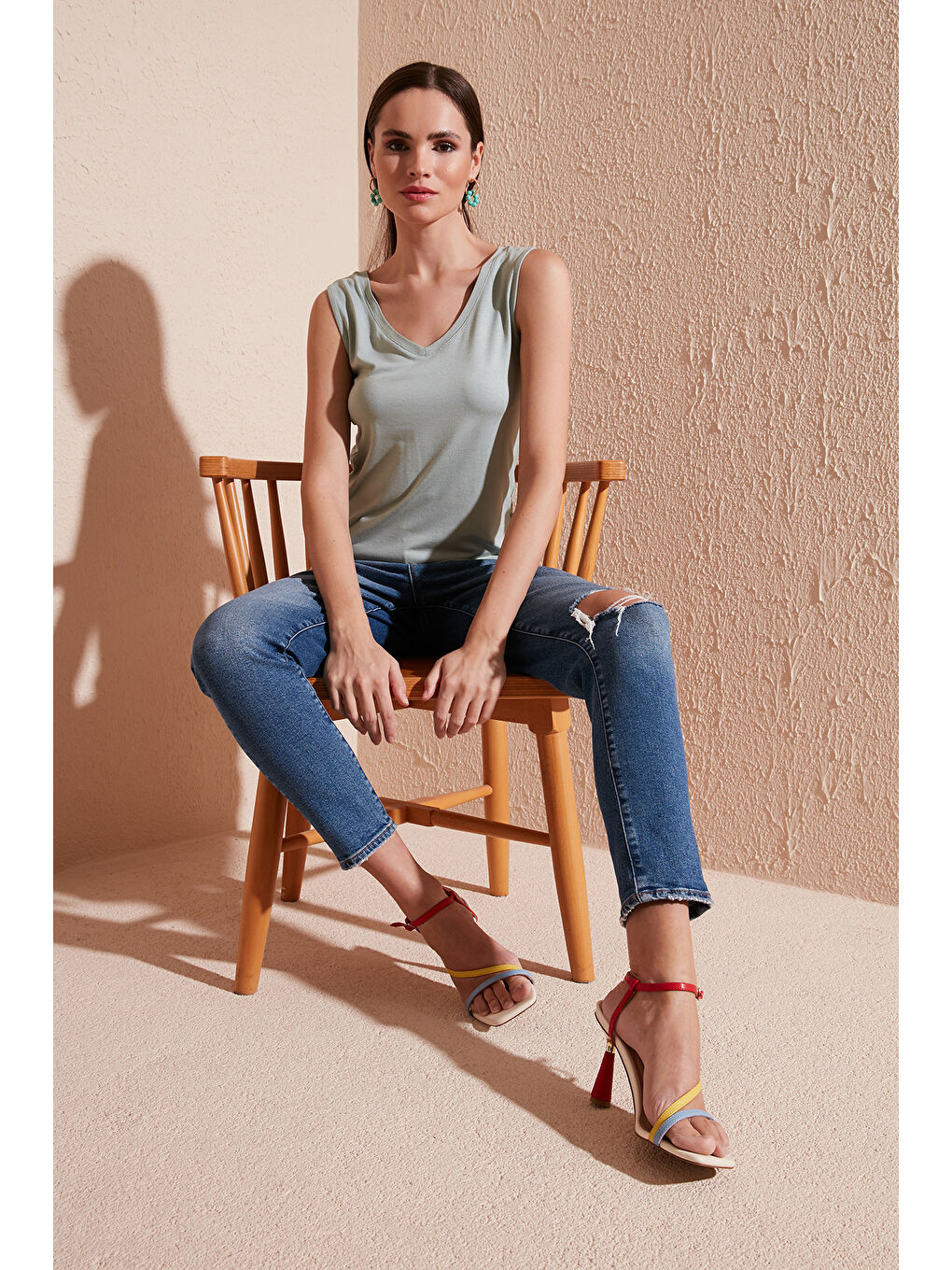 Yeşil Slim Fit V Yaka Kalın Askılı 2' li Paket Kadın Bluz 5864384S2-3