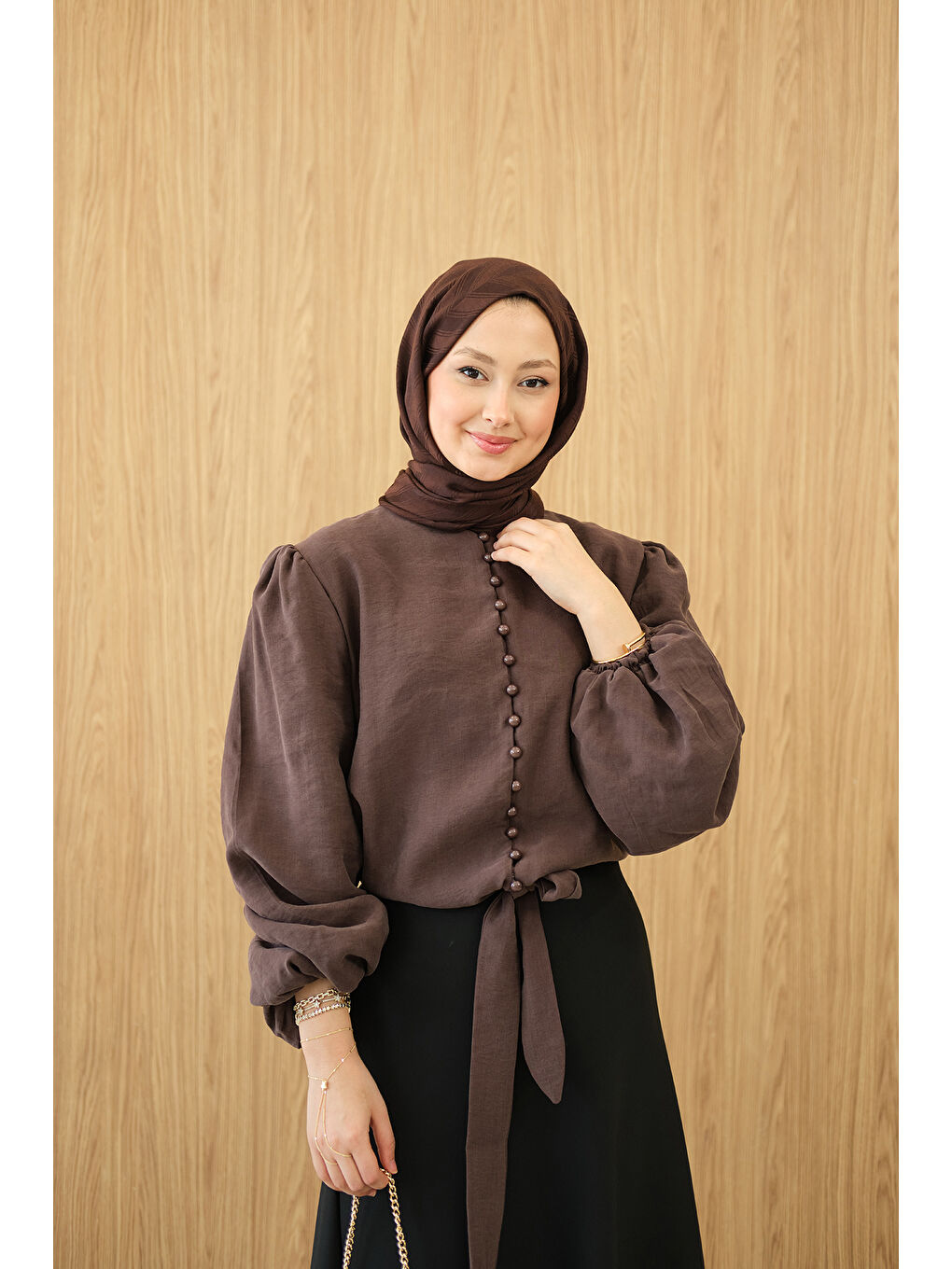 Kadın Geçirme Düğme Detay Bel Bağlamalı Gömlek Kahverengi-3