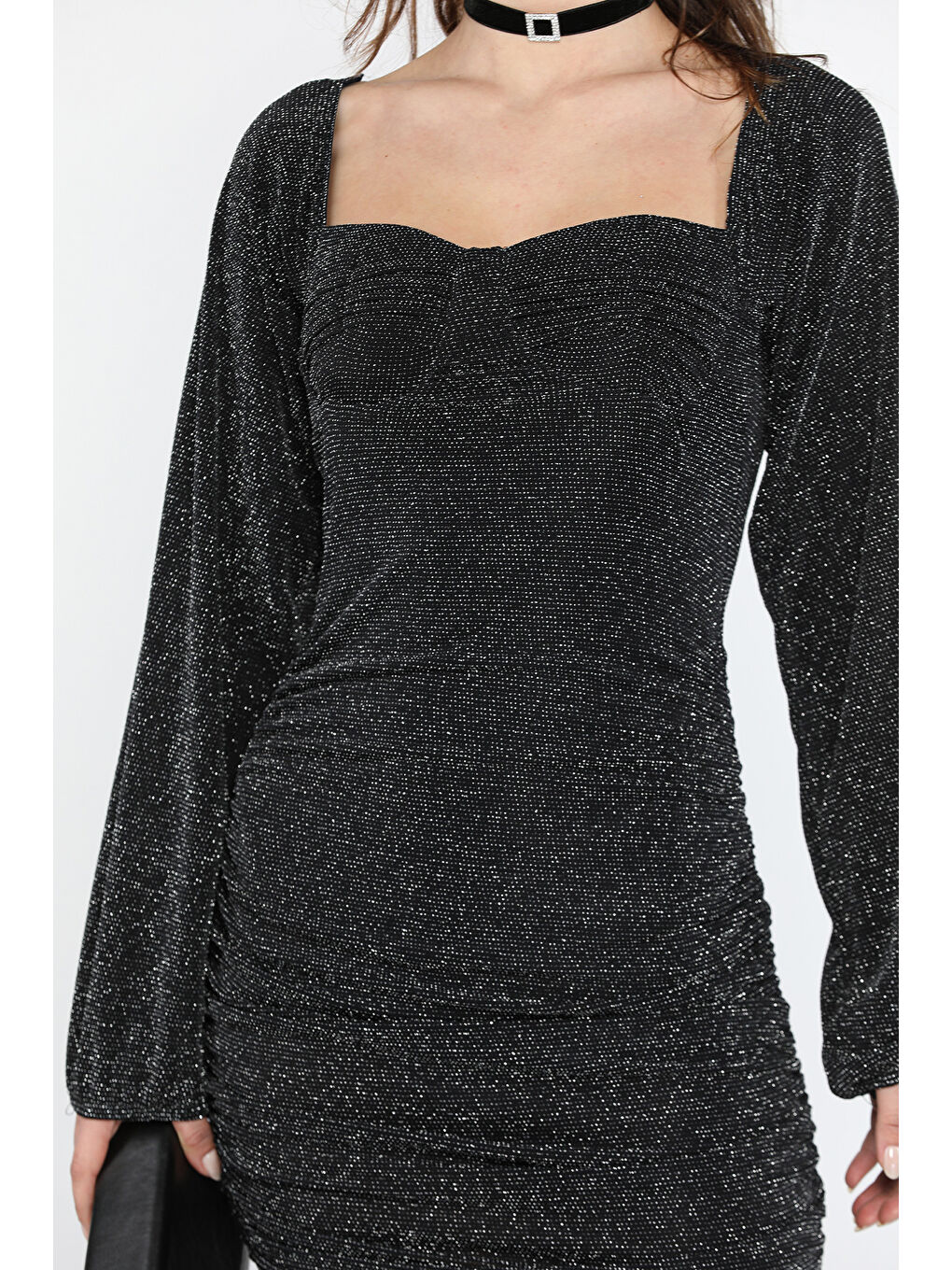 Siyah Kadın Yan Büzgülü Işıltılı Elastanlı Elbise-3