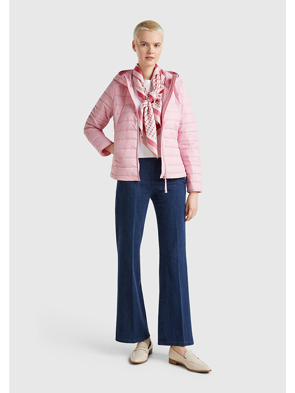 Kadın Açık Pembe Polyester Dolgulu Feramuarlı Kapüşonlu Slim Fit Puffer Mont-4