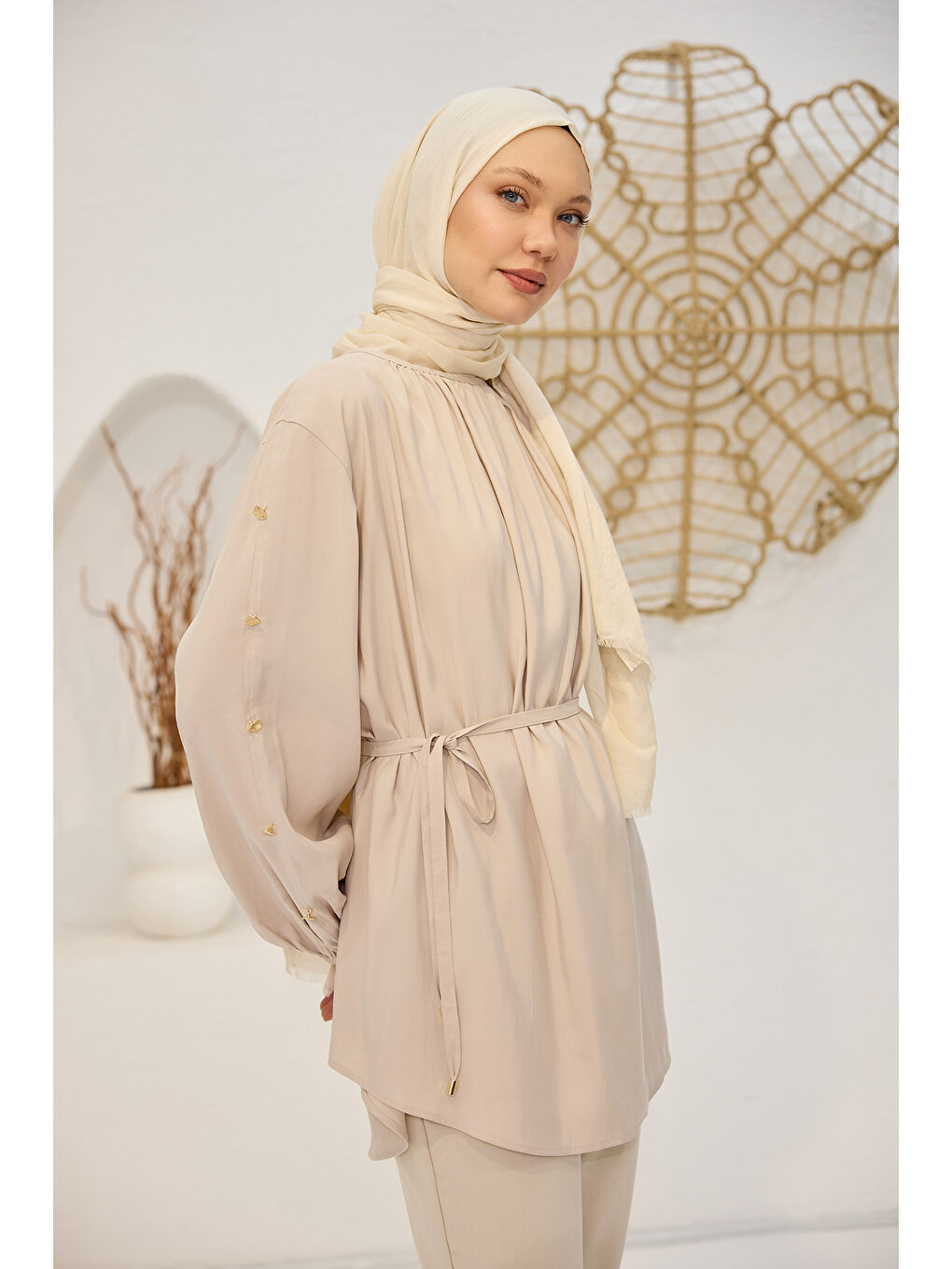 Locco Moda Ekru Kadın Bisiklet Yaka Gold Düğme Detaylı Bluz Krem