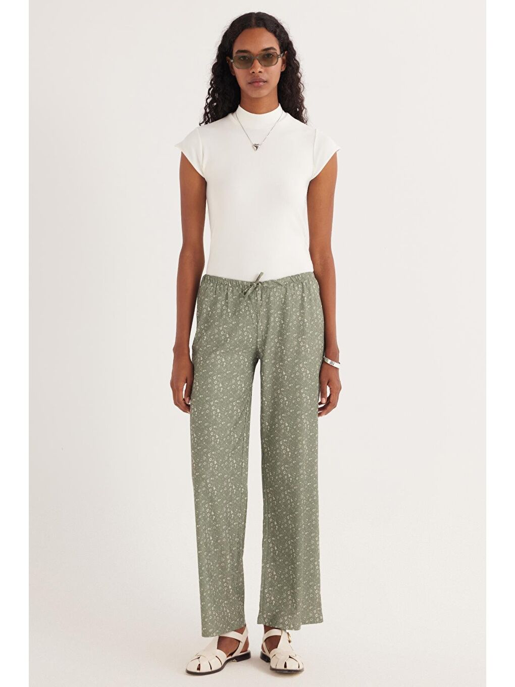 Karışık Kadın Relax Fit Rahat Kesim Beli Lastikli Bağlamalı Desenli Pantolon-1