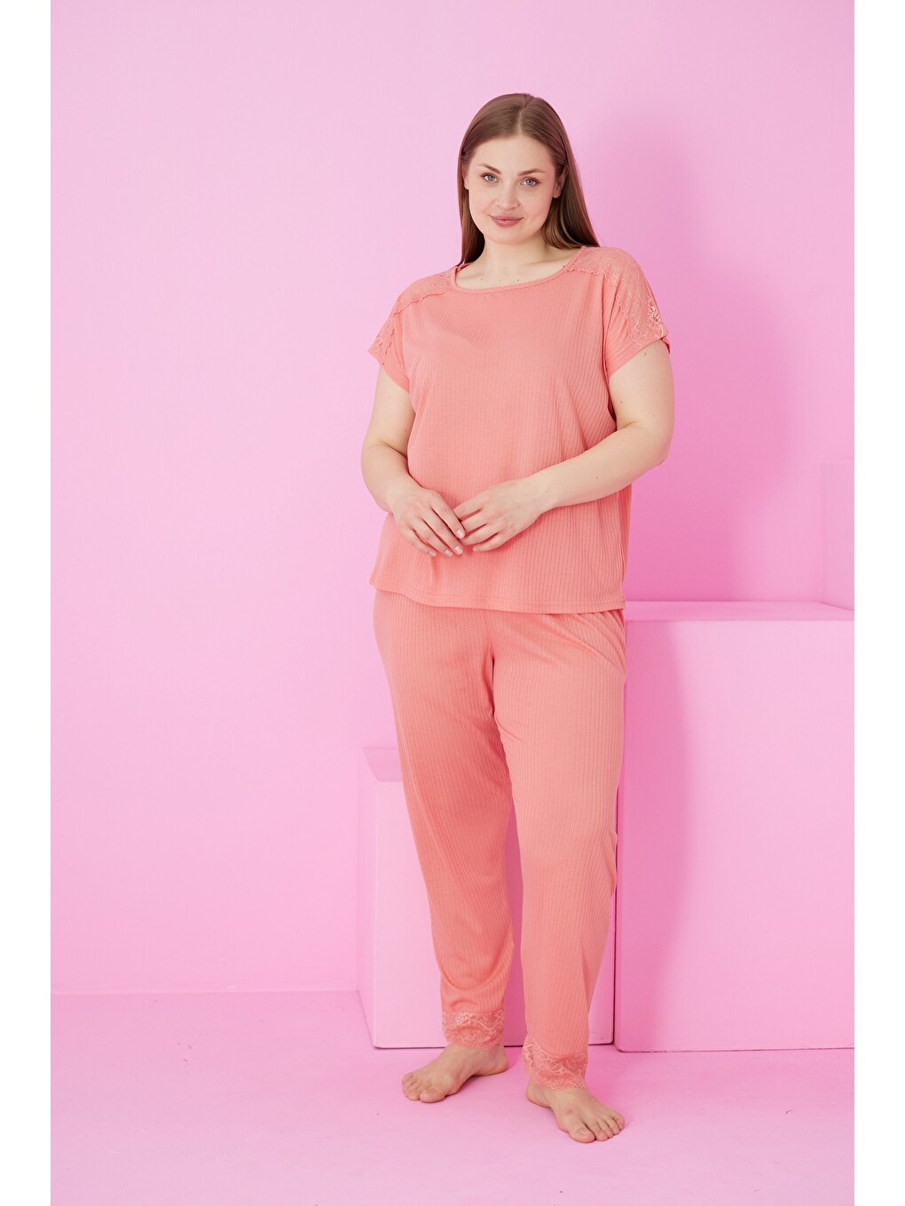 Pembe Soft Touch İnce Mevsimlik Battal Büyük Beden Dantel Detaylı Örme Pijama Takım7867-1