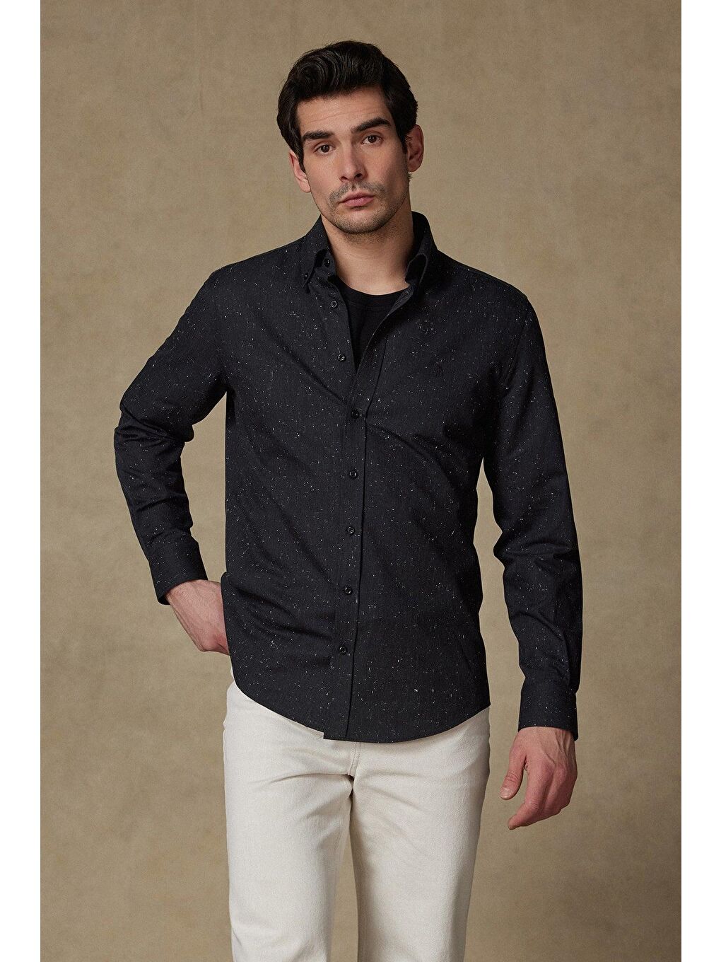 Luca Dobby Pamuklu Comfort Fit Siyah Düğmeli Yaka Erkek Düz %100 Pamuk Gömlek
