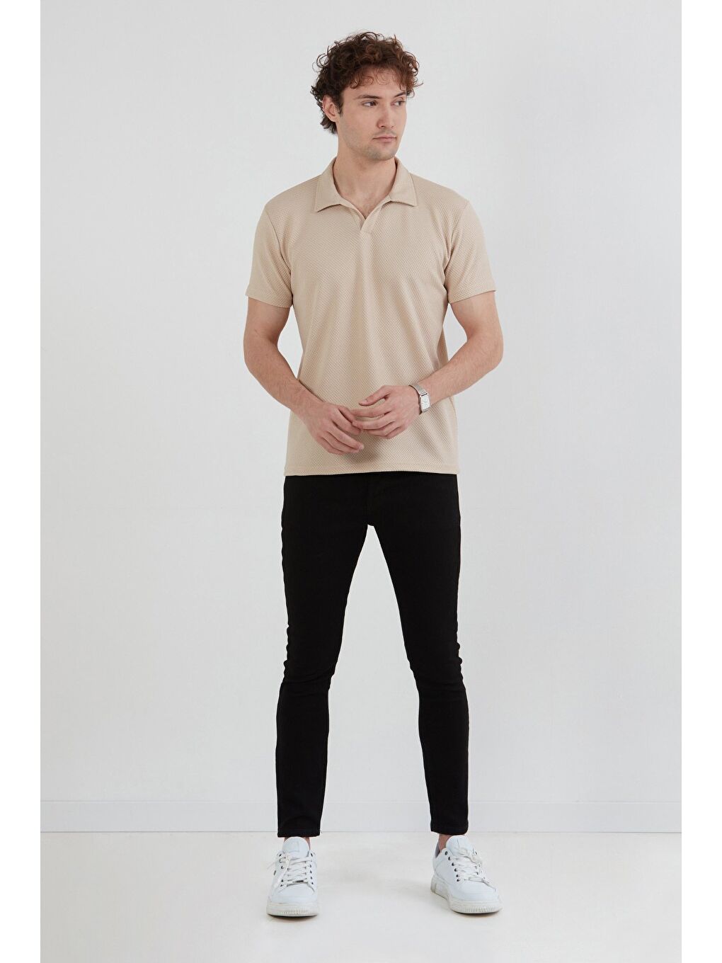 Bej Geometrik Desen Polo Yaka Tişört-2