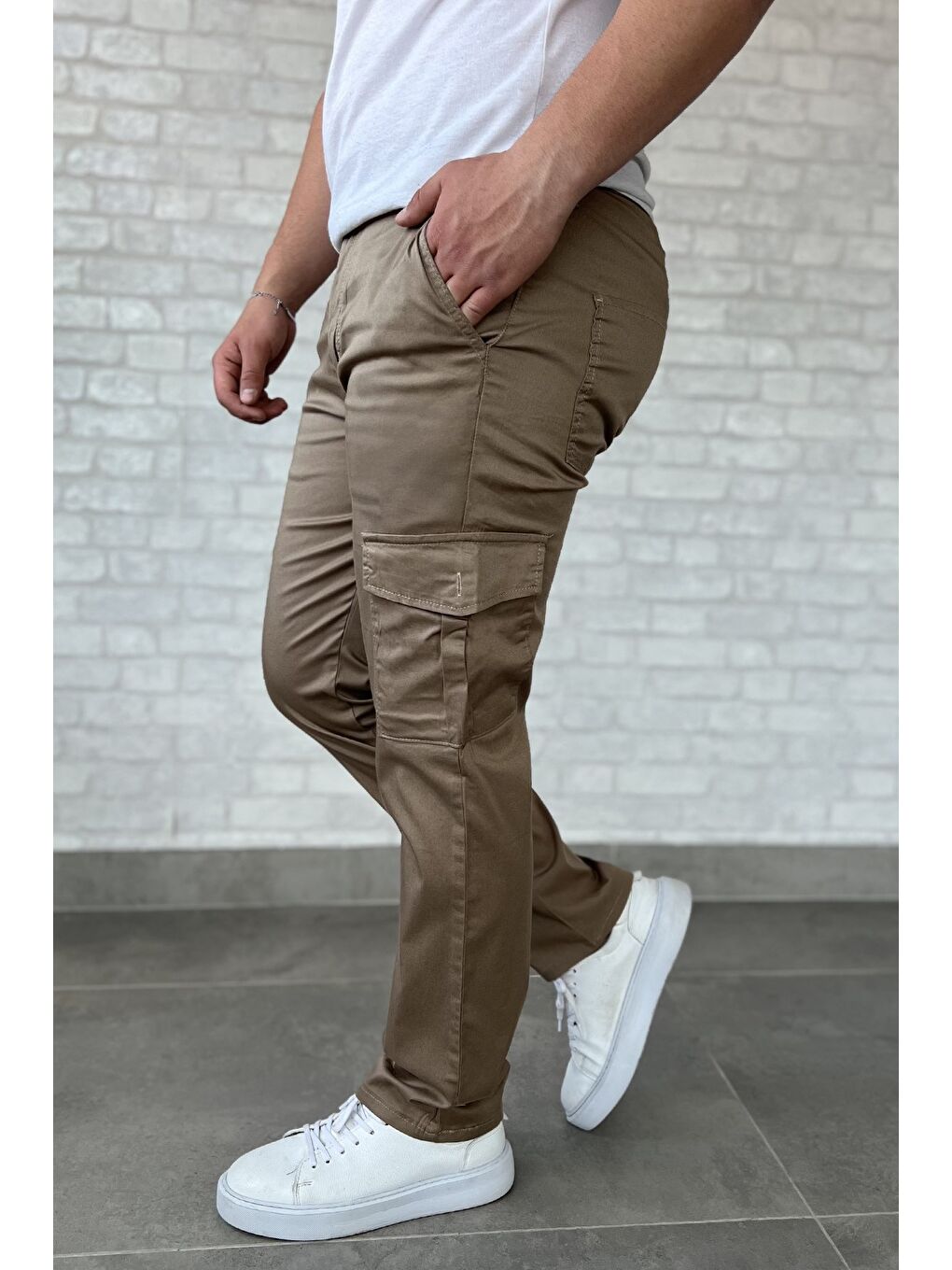 Bej Erkek Kargo Cepli Düz Paça Pantolon-1