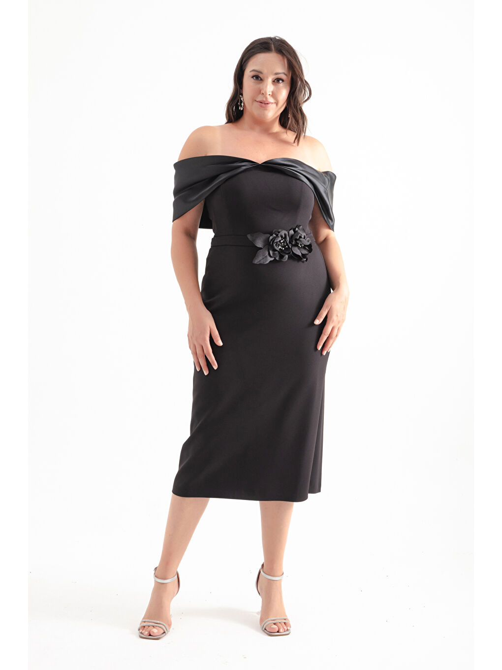 Kadın Siyah Kayık Yaka Fiyonklu Midi Büyük Beden Abiye-1