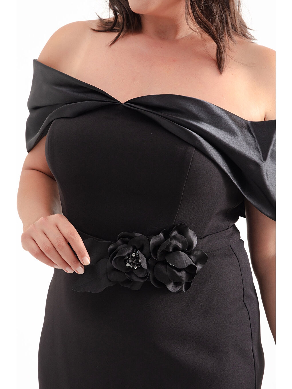 Kadın Siyah Kayık Yaka Fiyonklu Midi Büyük Beden Abiye-3