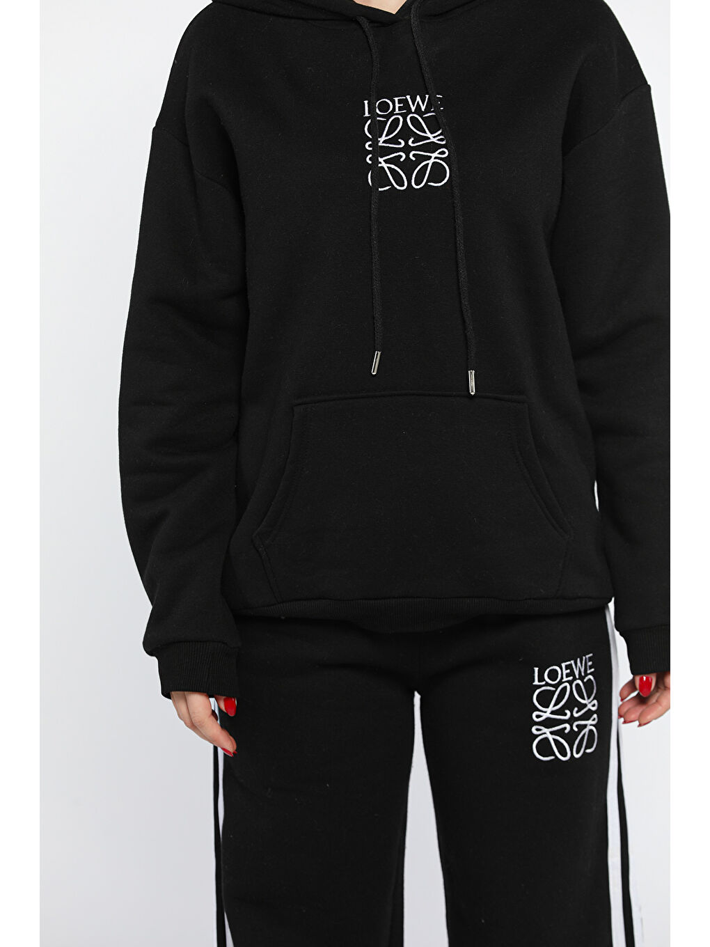 Siyah Kadın Kapüşonlu Nakışlı Şardonlu Şerit Detaylı Eşofman Takımı-3