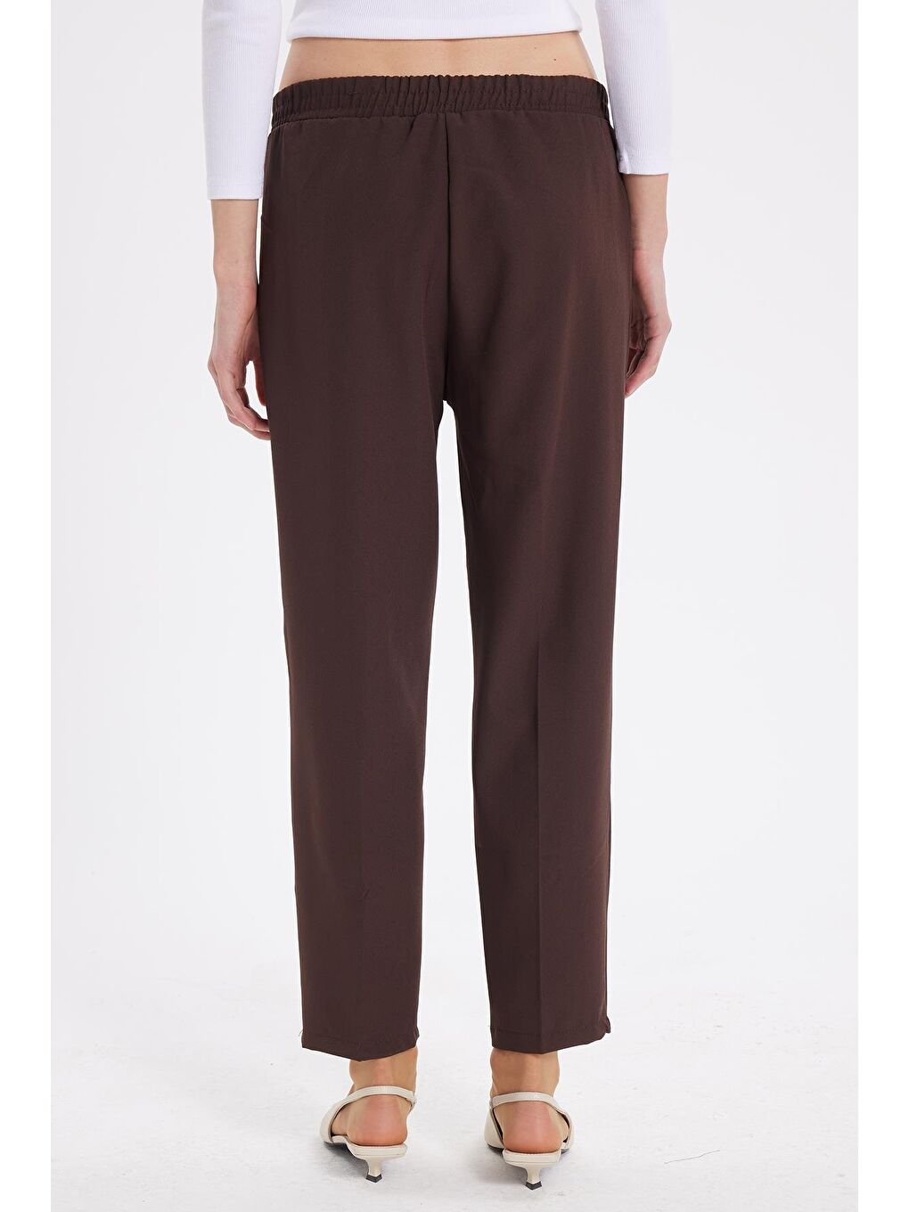 Kahverengi Kadın Relax Fit Rahat Kesim Yüksel Bel Düz Paça Beli Lastikli Koyu Kahve Pantolon-6