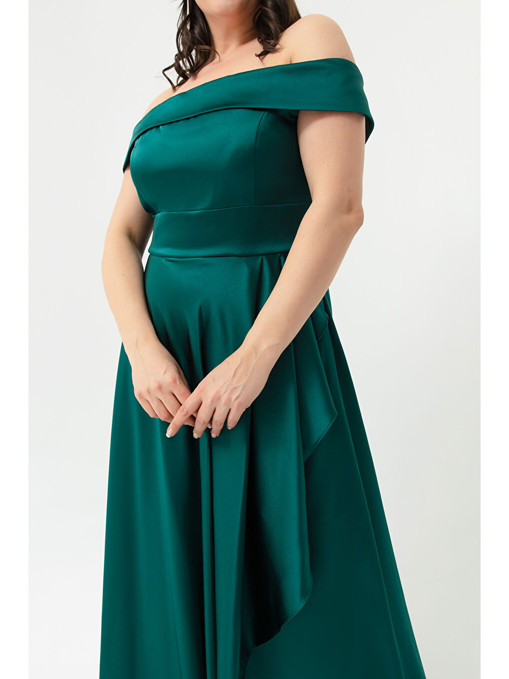 Kadın Zümrüt Yeşili Kayık Yaka Büyük Beden Saten Abiye & Mezuniyet Elbisesi-2