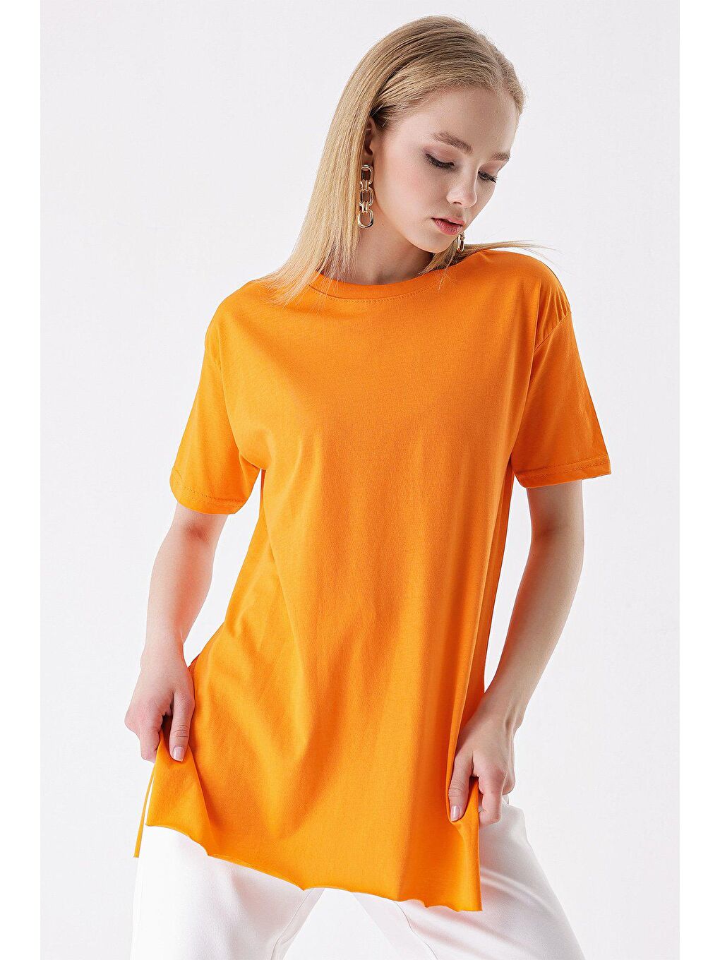 Turuncu Yanı Yırtmaçlı Penye T-Şhirt-2