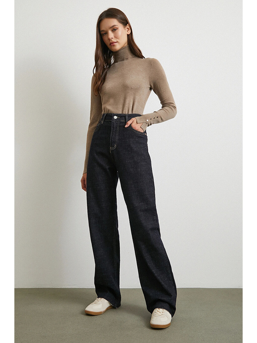 Yüksek Bel Kesik Boru Paça Jean Lacivert-1