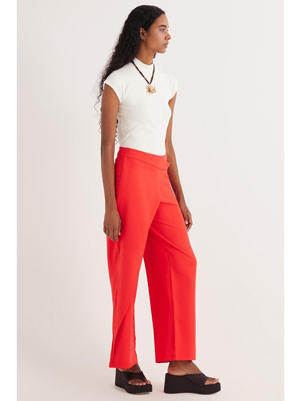 Kadın Standart Fit Geniş Paça Kırmızı Double Pantolon-1