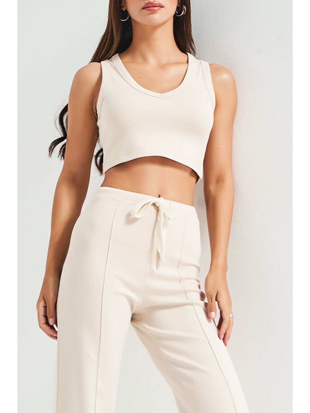 Kadın Bej Renk w5-57 Örme Kumaş Flare Eşofman Büstiyer ve Fermuarlı Sweatshirt 3'lü Kombin Takım-1