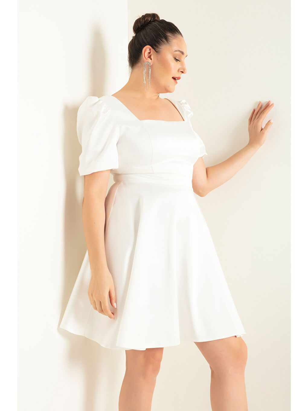 Kadın Beyaz Balon Kol Kloş Kesim Mini Büyük Beden Saten Abiye Elbise-2