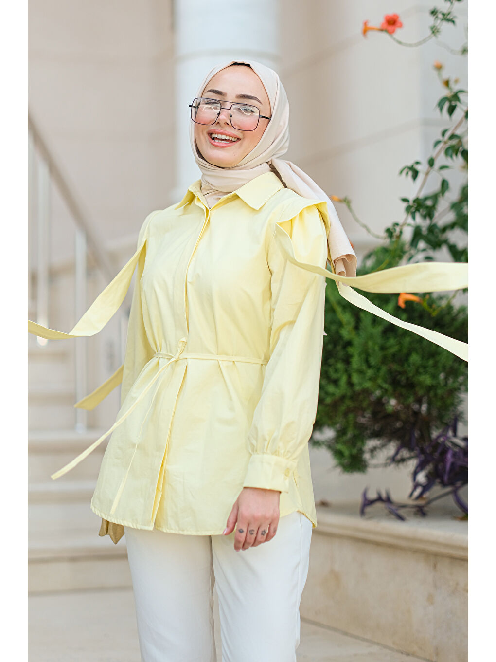 Kadın Pile Detay Önü Gizli Düğmeli Gömlek  Sarı