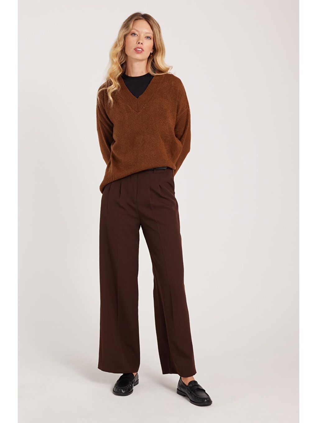 Kadın Regular Fit Klasik Kesim Yüksel Bel Geniş Paça Kahverengi Pantolon-3
