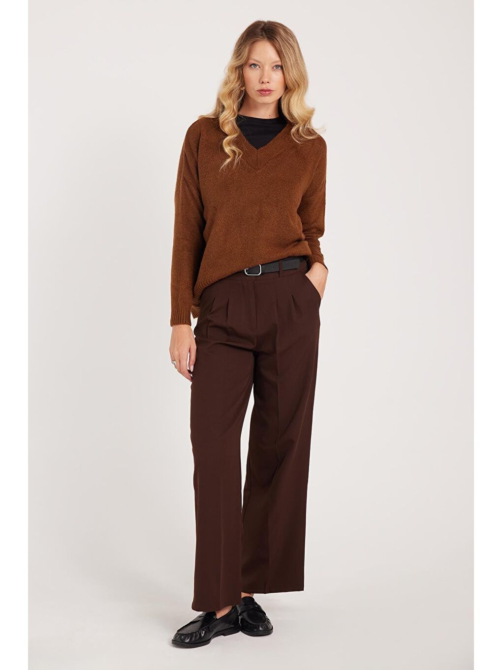 Kadın Regular Fit Klasik Kesim Yüksel Bel Geniş Paça Kahverengi Pantolon-4