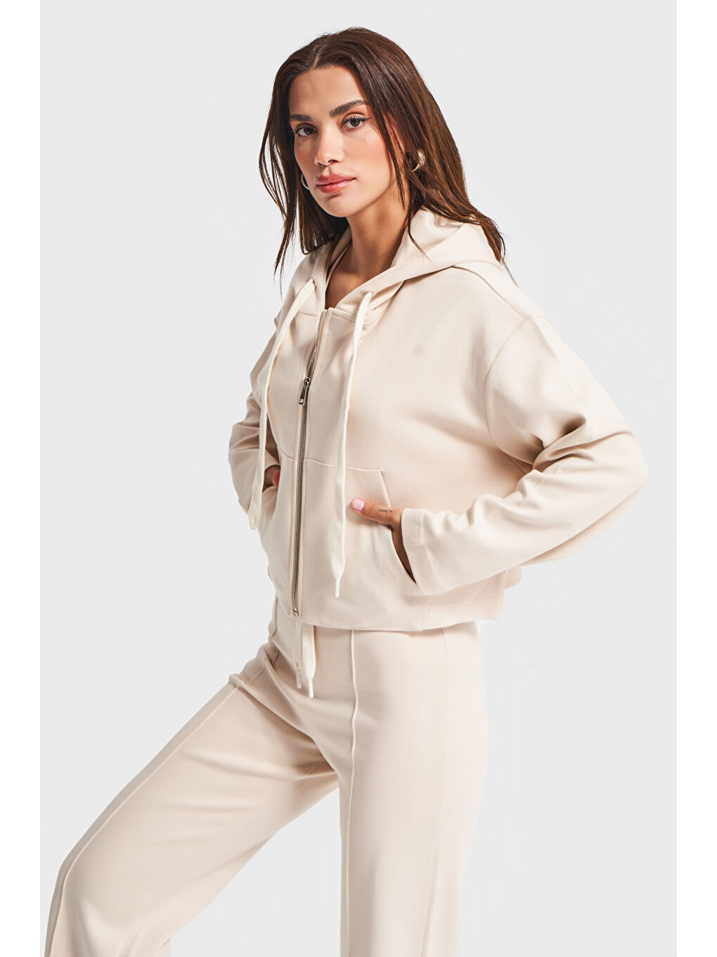 Kadın Bej Renk w5-57 Örme Kumaş Flare Eşofman Büstiyer ve Fermuarlı Sweatshirt 3'lü Kombin Takım-2