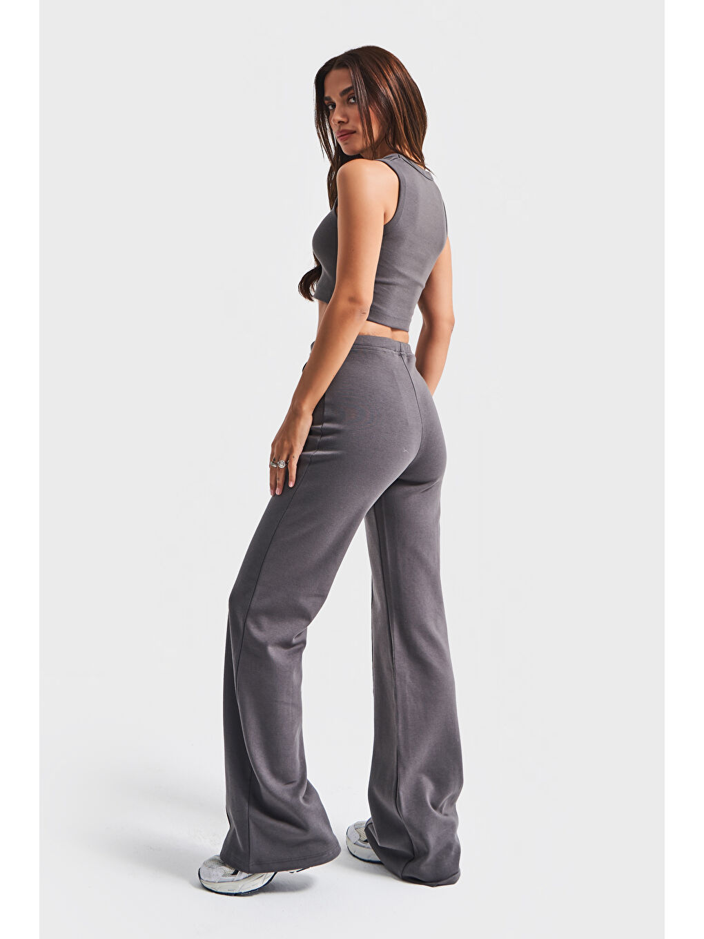 Kadın Antrasit Renk w5-45 Örme Kumaş Flare Eşofman Büstiyer ve Fermuarlı Sweatshirt 3'lü Kombin Takı-4