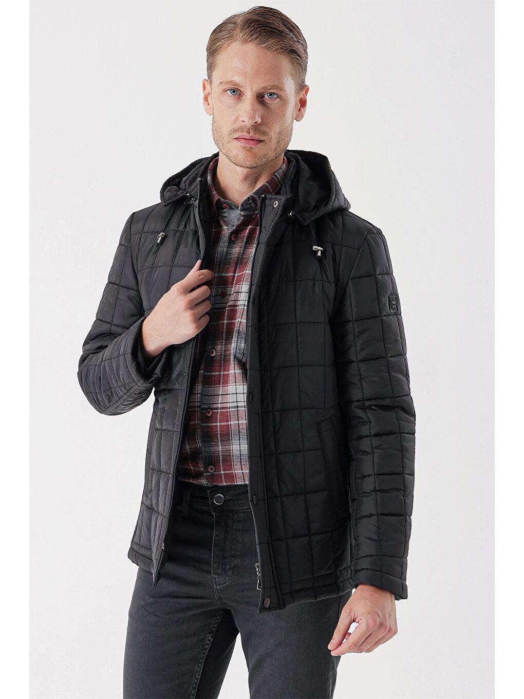 Siyah Kapüşonlu Astarlı Slim Fit Dar Kesim Casual Mont 1007235158