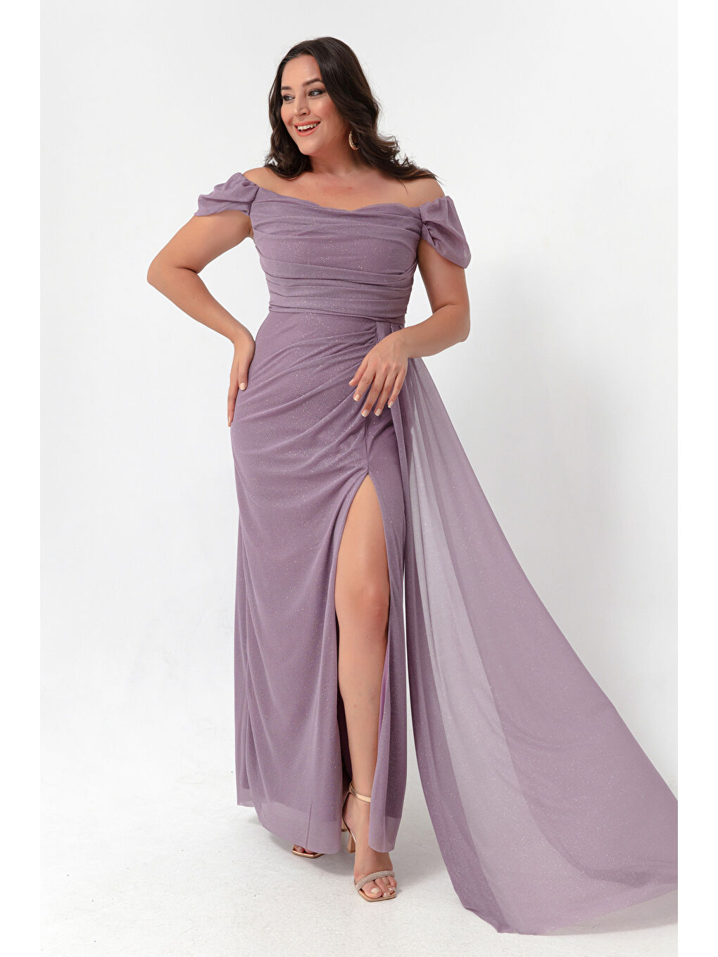 Pembe Kadın Pudra Kayık Yaka Drapeli Yırtmaçlı Uzun Simli Abiye Elbise