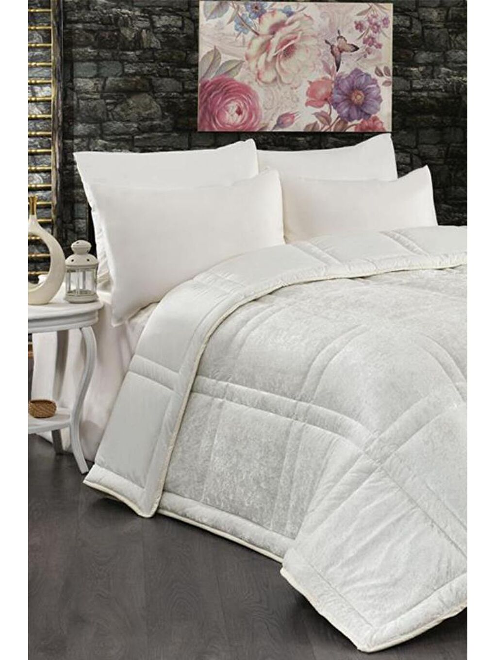 Ekru Karelim Çift Kişilik Kadife Yorgan Krem-1