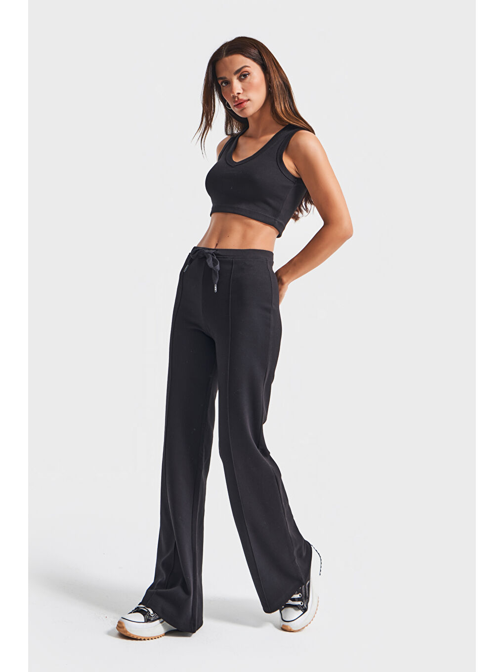 Kadın Siyah Renk w5-1 Örme Kumaş Flare Eşofman Büstiyer ve Fermuarlı Sweatshirt 3'lü Kombin Takım-1