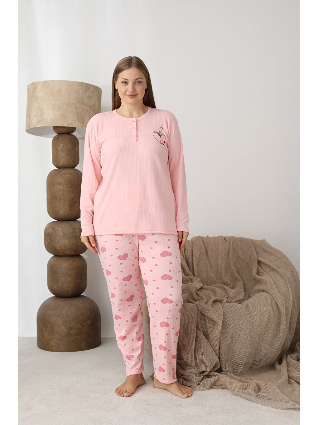 Pembe Şardonlu İnterlok Kumaş Büyük Beden Kışlık Kadın Pijama Takımı 1160-1