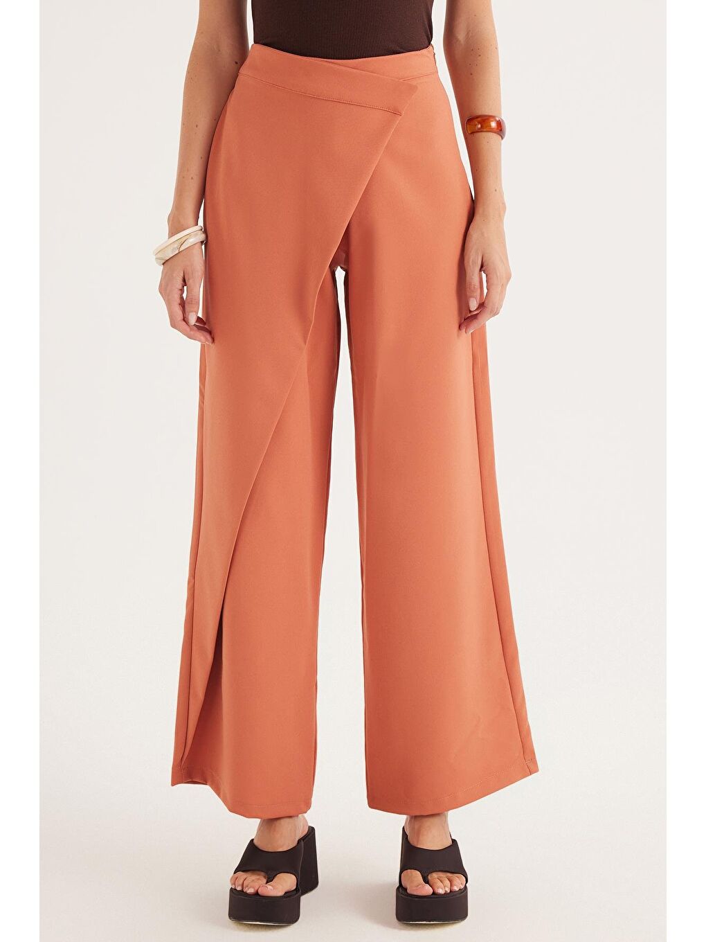 Kahverengi Kadın Standart Fit Geniş Paça Kiremit Double Pantolon