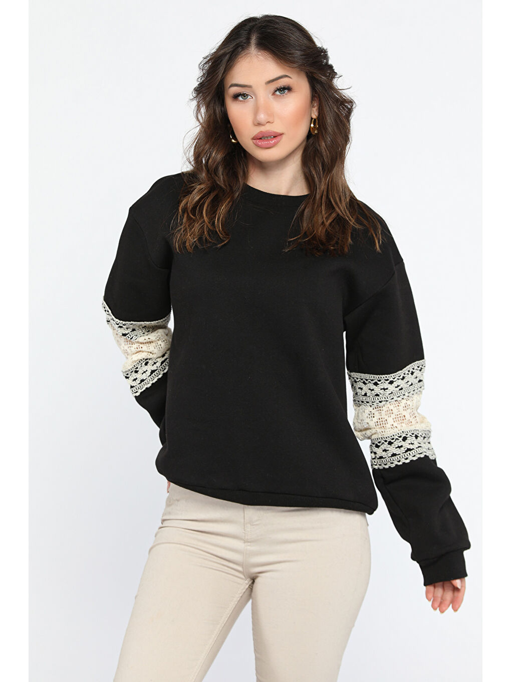 Siyah Kadın Bisiklet Yaka Kol Detaylı Şardonlu Sweatshirt