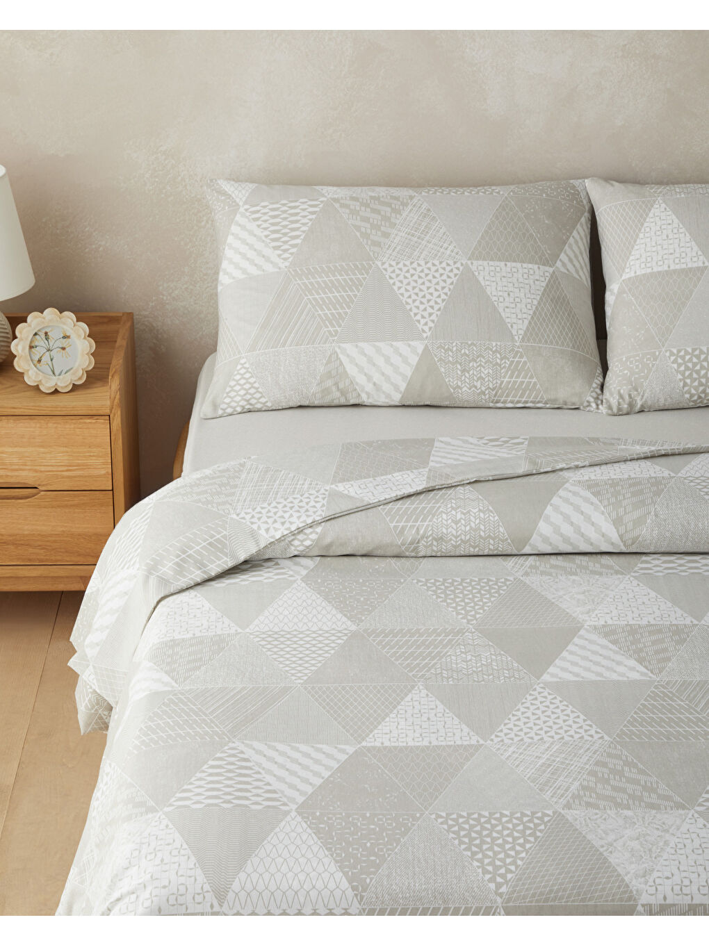 Trio Patch Kolay Ütülenir Çift Kişilik Nevresim Takımı 200x220 cm Bej-1