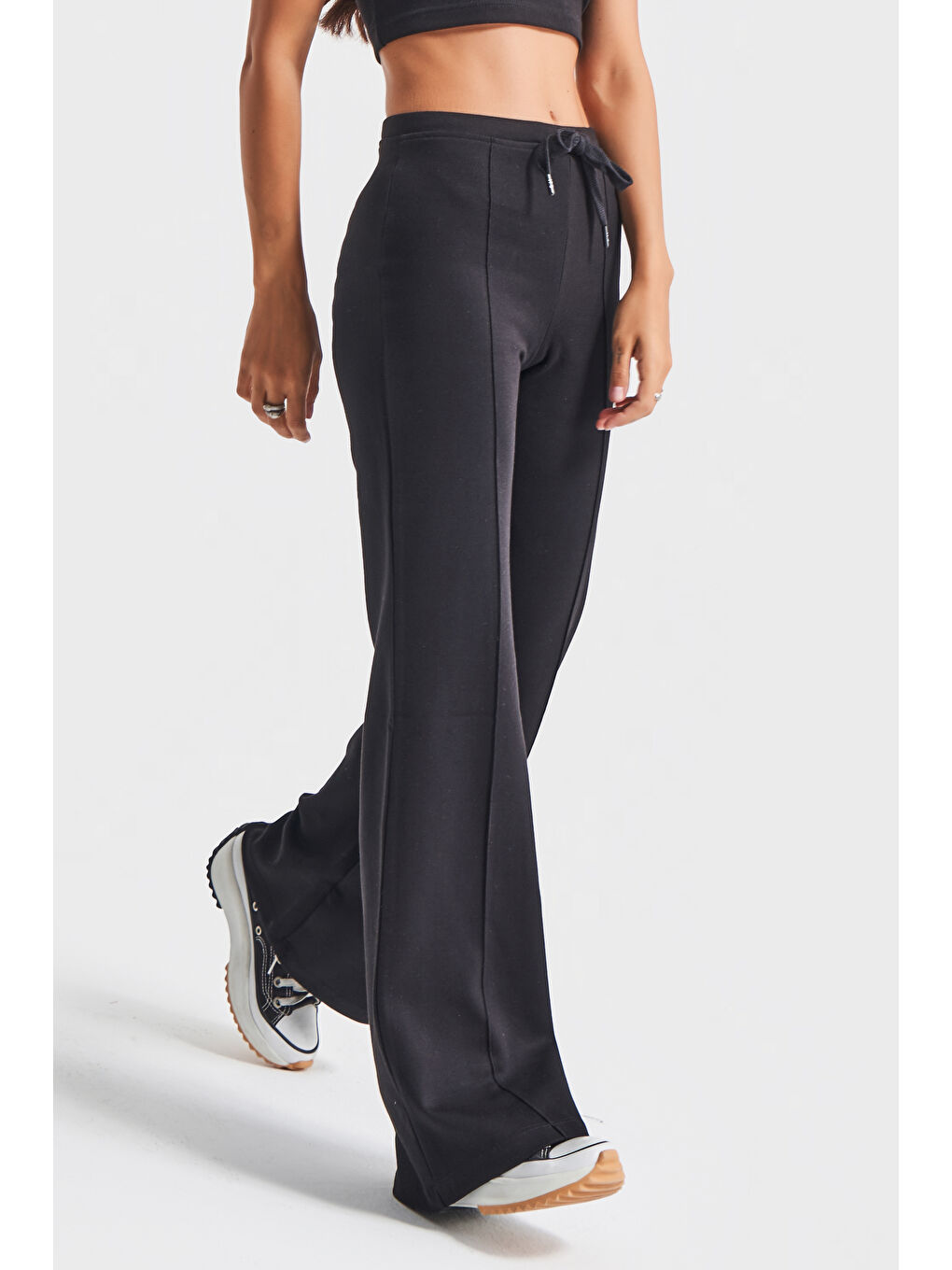 Kadın Siyah Renk w5-1 Örme Kumaş Flare Eşofman Büstiyer ve Fermuarlı Sweatshirt 3'lü Kombin Takım-3