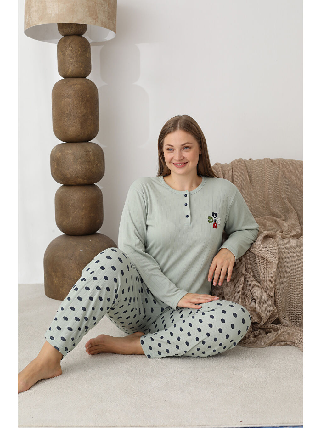 Yeşil Şardonlu İnterlok Kumaş Büyük Beden Kışlık Kadın Pijama Takımı 1160-1