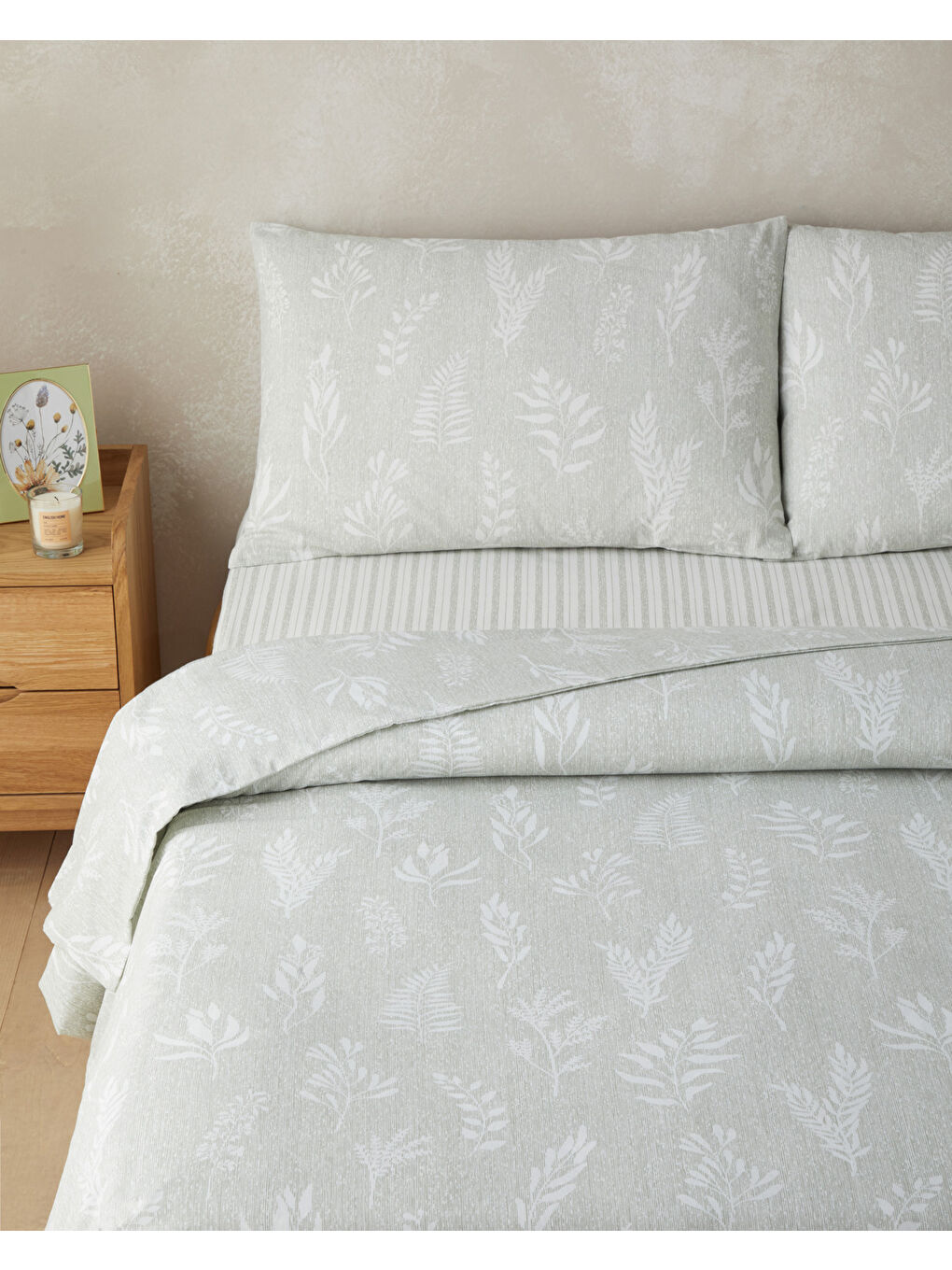 Florine Kolay Ütülenir Çift Kişilik Nevresim Takımı 200x220 cm Açık Yeşil-1