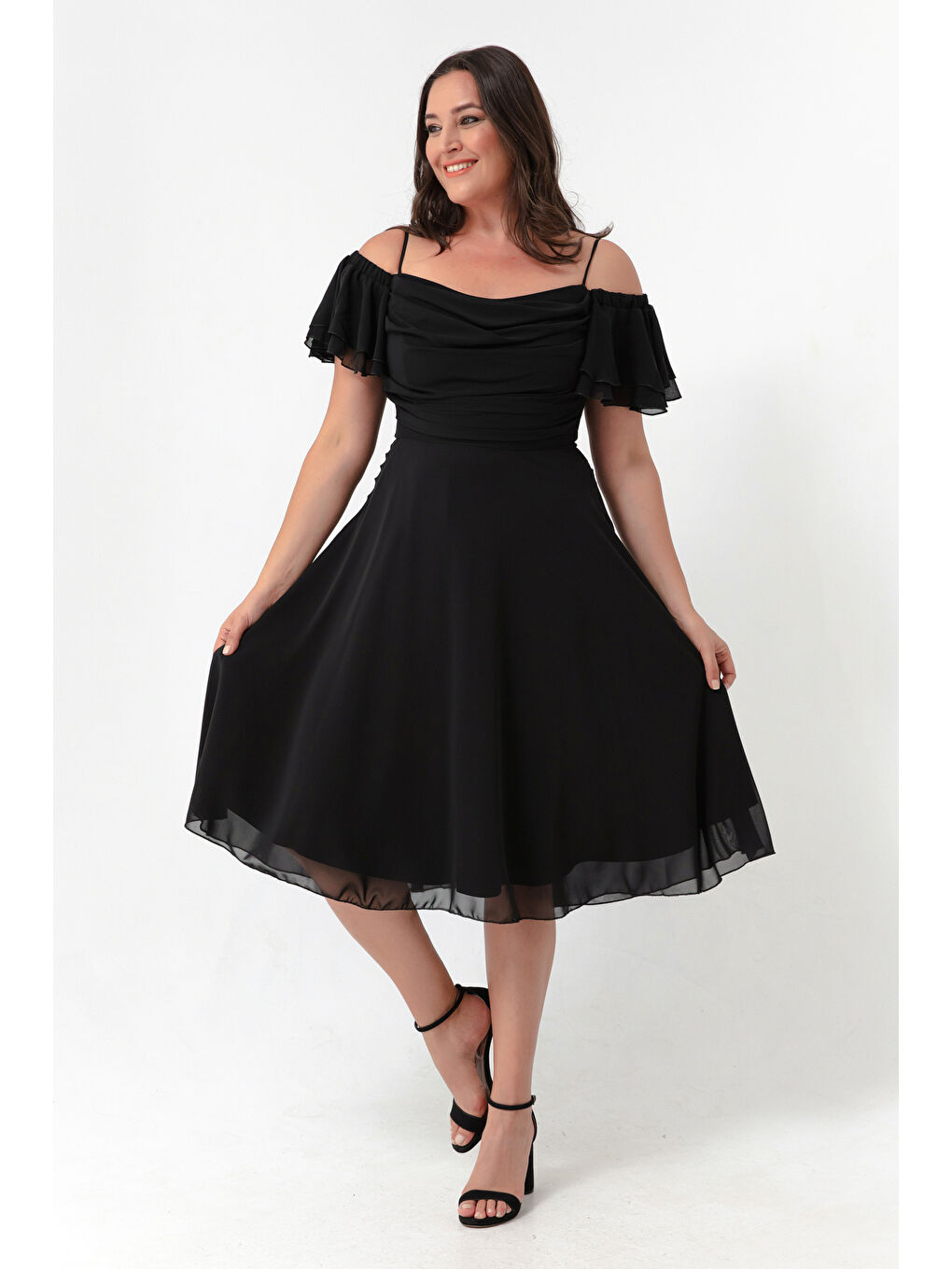 Kadın Siyah Askılı Kloş Kesim Midi Büyük Beden Abiye Elbise