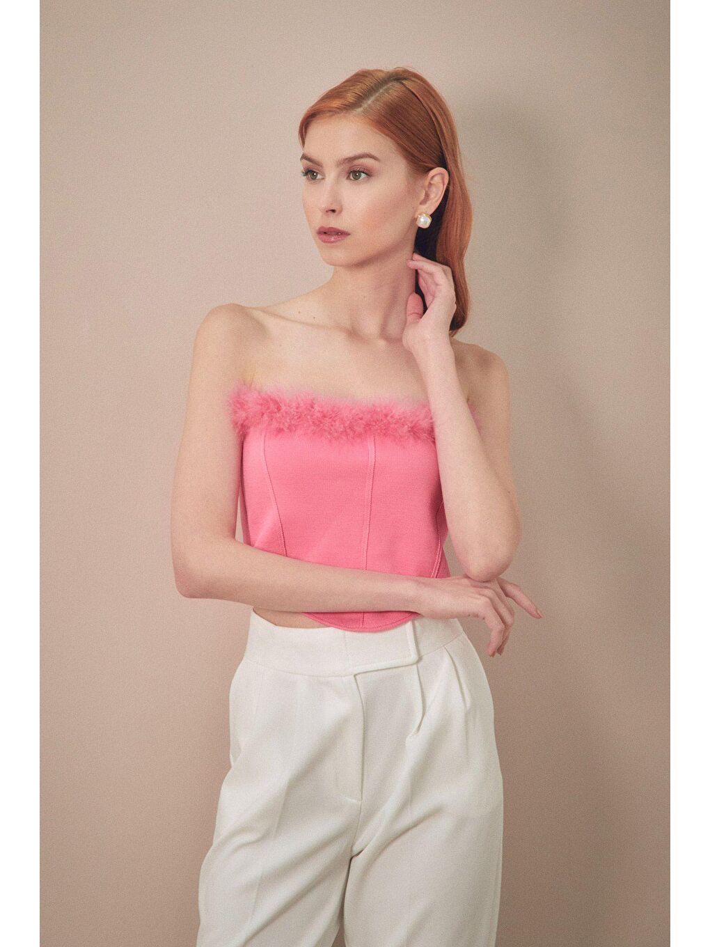 Fullamoda Pembe Basic Tüylü Straplez Crop Büstiyer