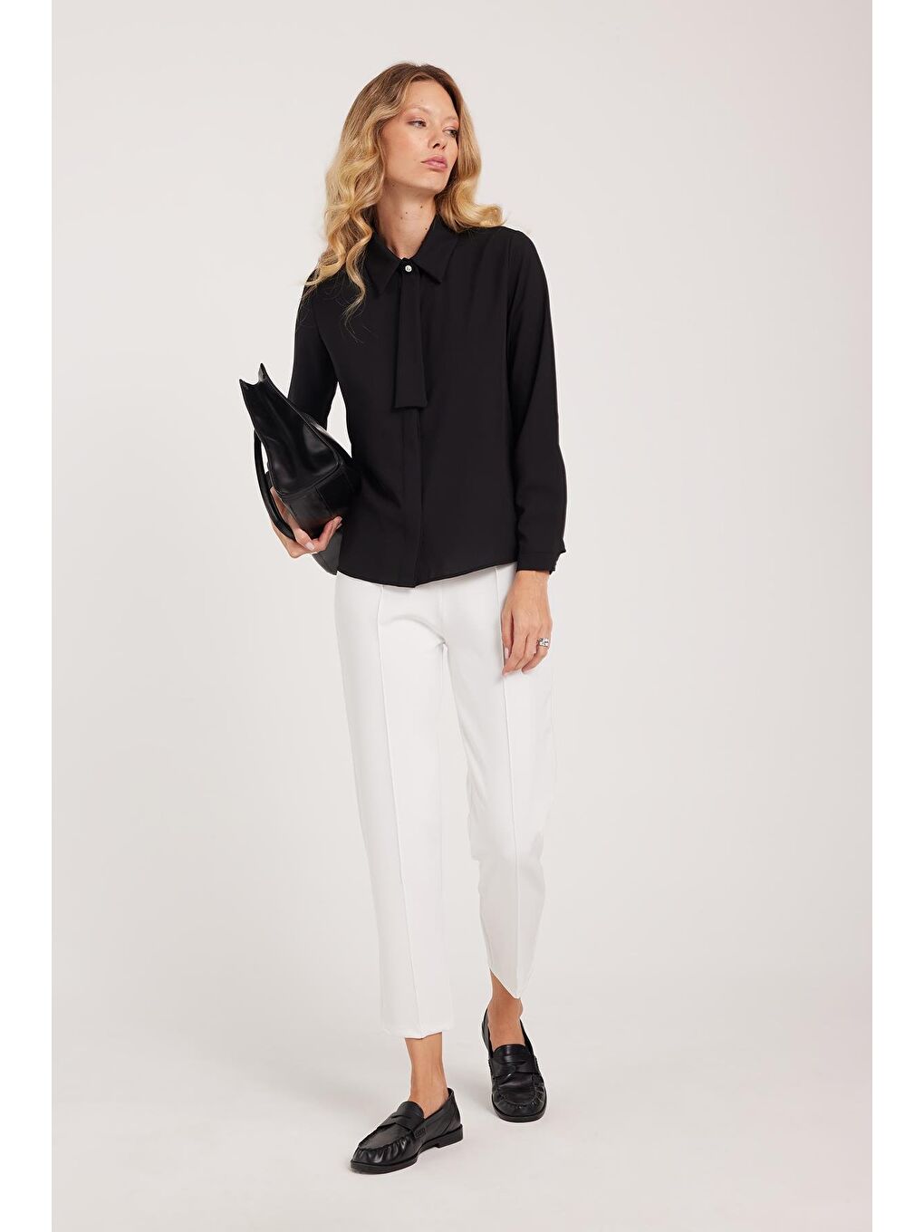 Kadın Relax Fit Rahat Kesim Yüksel Bel Düz Paça Beli Lastikli Beyaz Pantolon-3