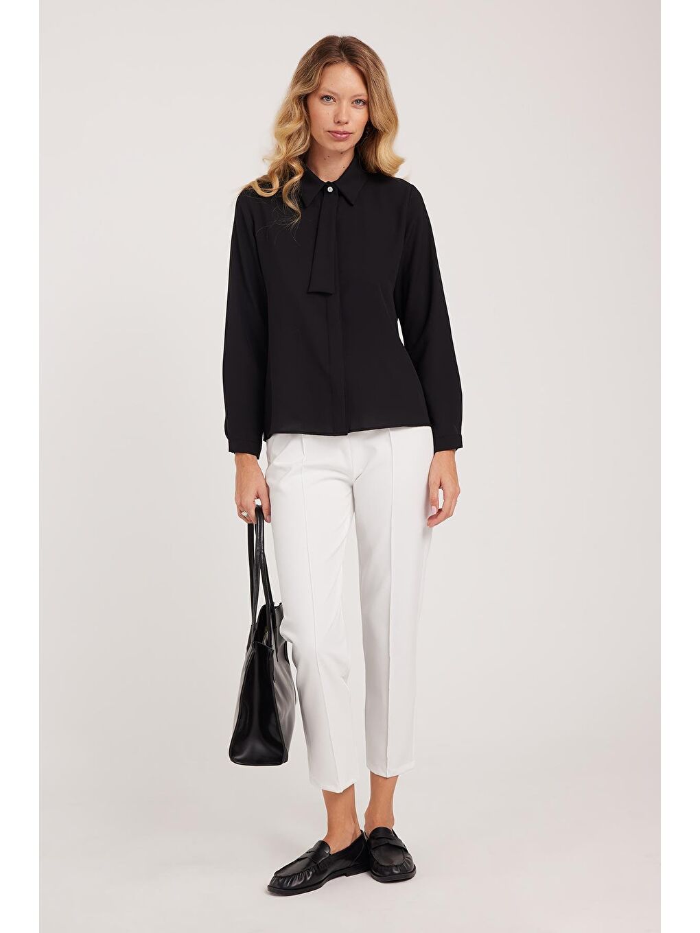 Kadın Relax Fit Rahat Kesim Yüksel Bel Düz Paça Beli Lastikli Beyaz Pantolon-4