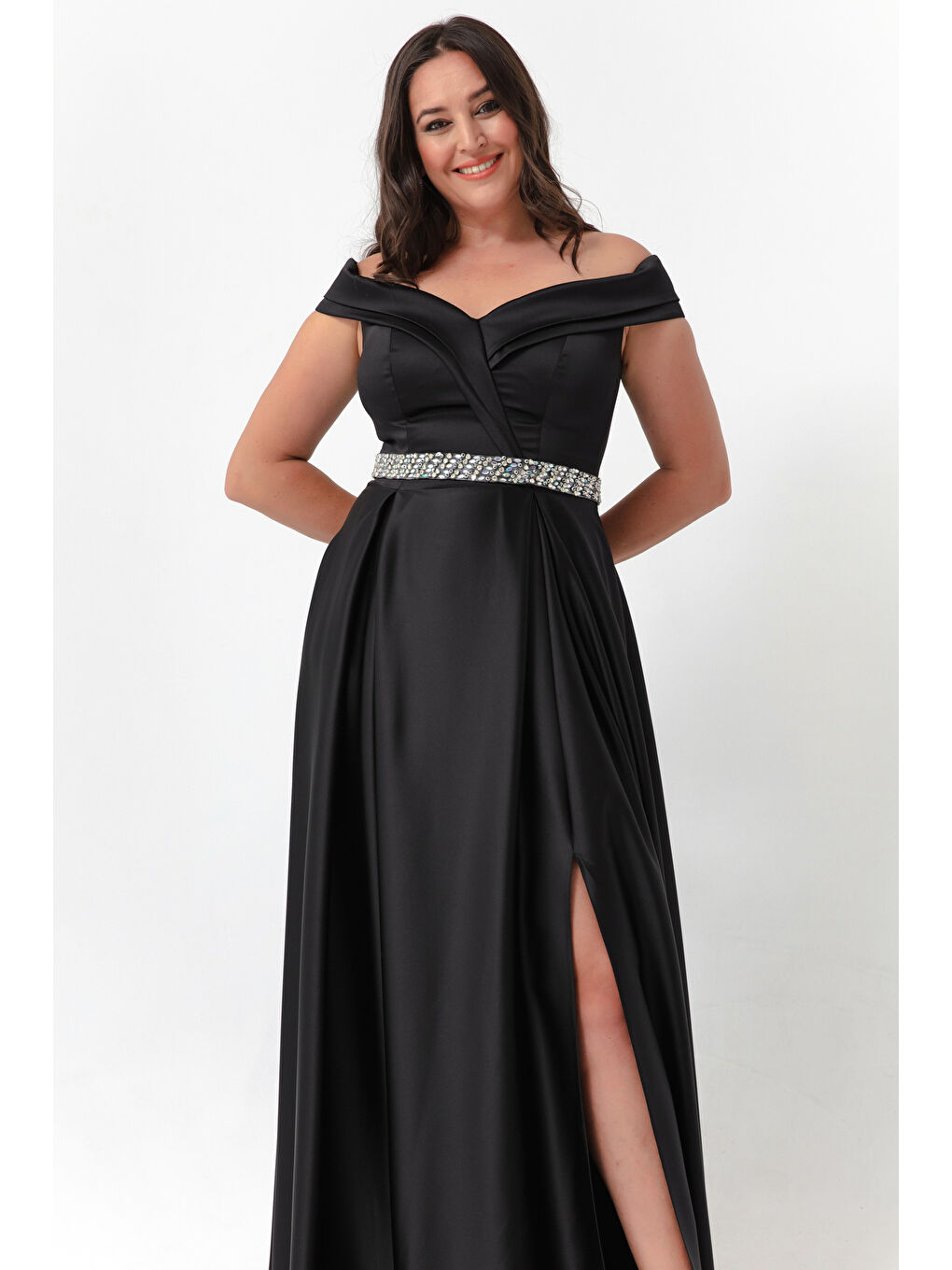 Kadın Siyah Kayık Yaka Taşlı Kemerli Büyük Beden Abiye Elbise-2