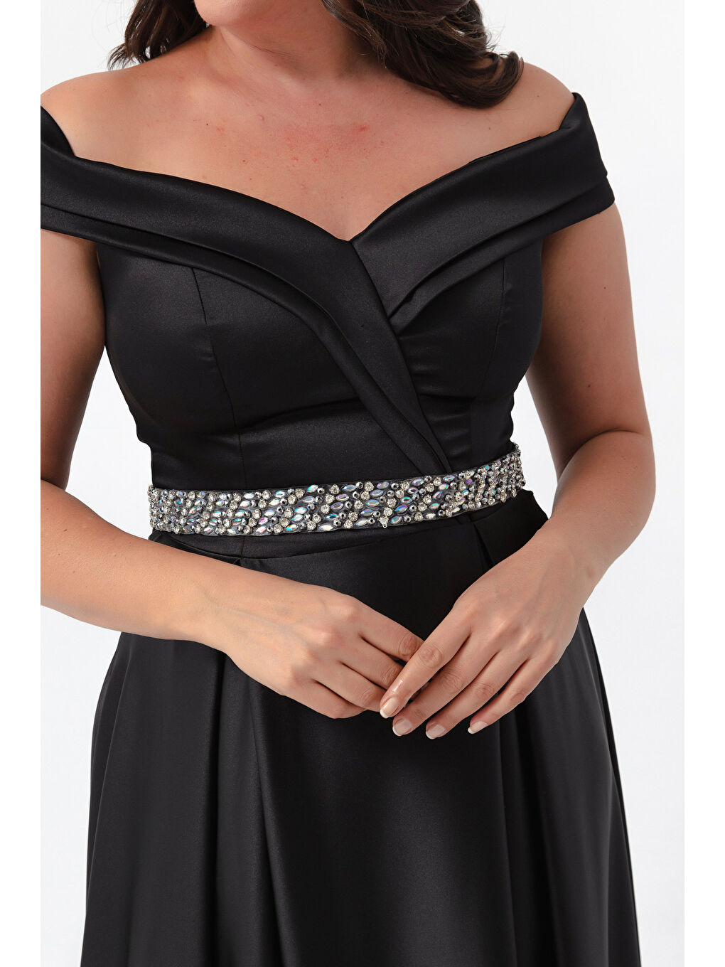 Kadın Siyah Kayık Yaka Taşlı Kemerli Büyük Beden Abiye Elbise-3