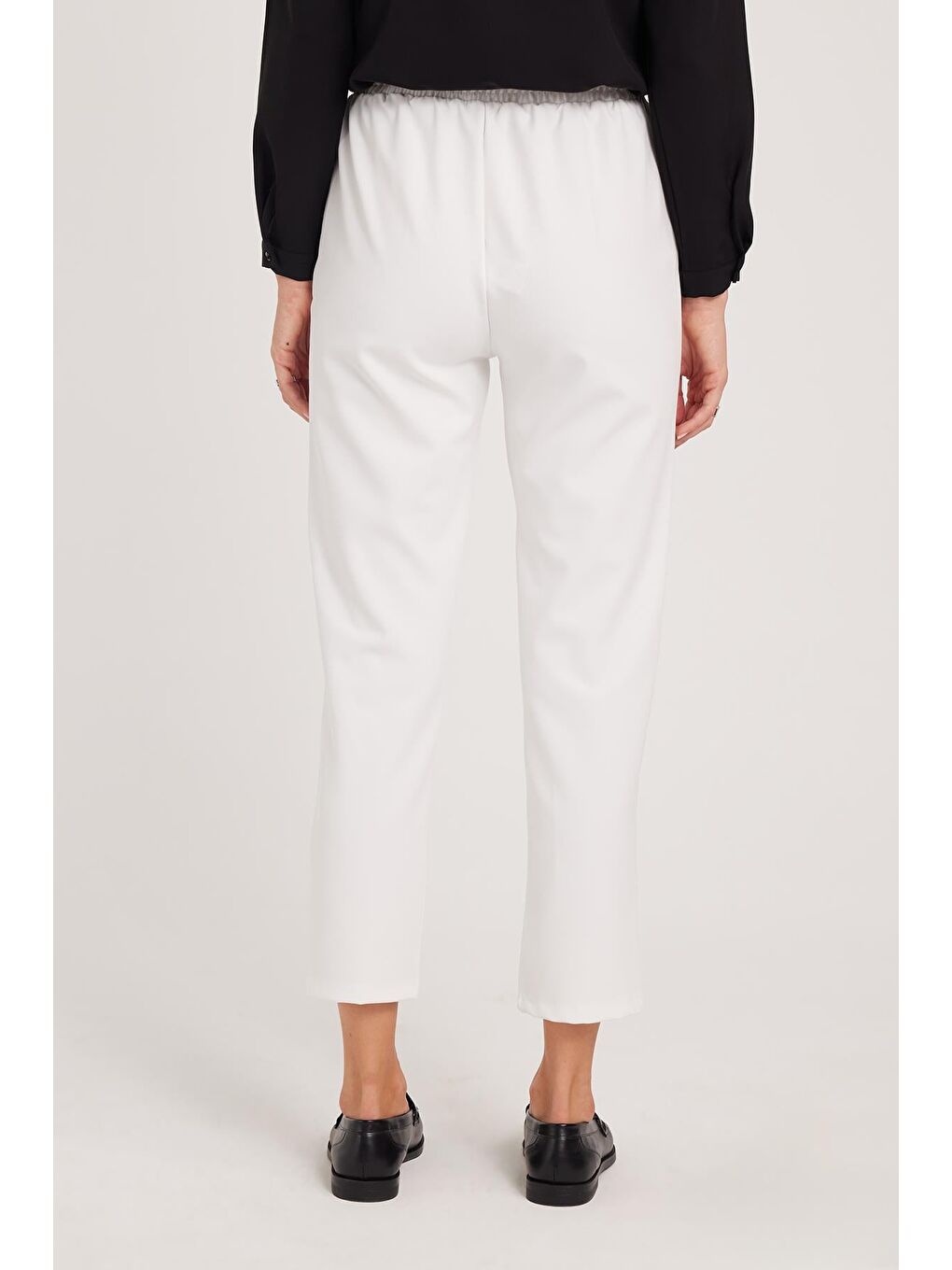 Kadın Relax Fit Rahat Kesim Yüksel Bel Düz Paça Beli Lastikli Beyaz Pantolon-6