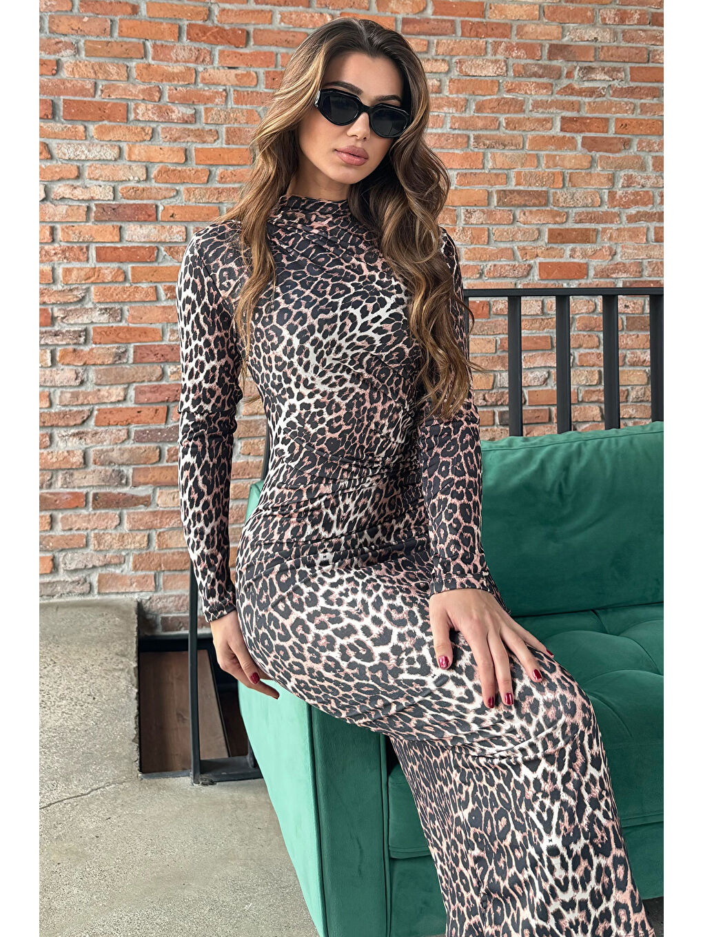 Kahverengi Kadın Drapeli Leopar Desen Elastanlı Uzun Elbise-1