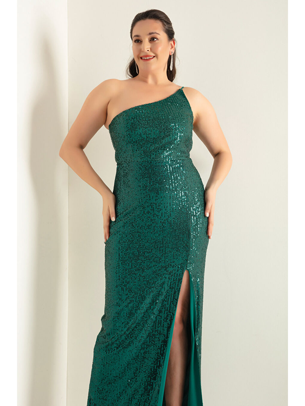 Kadın Zümrüt Yeşili Tek Omuzlu Yırtmaçlı Büyük Beden Uzun Abiye Elbise-1